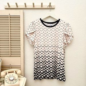 LuLaRoe “Olive” Style Tulip Sleeve Top with Geometric Print, Cream & Bla…